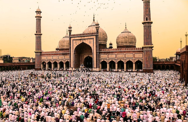 TOP 7 MUST-VISIT MOSQUES IN DELHI: A GUIDE TO SPIRITUAL EXPLORATION