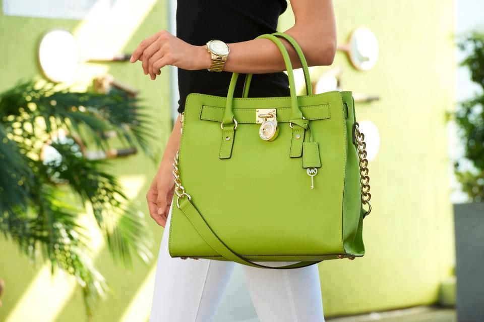 Designer Delights: Ladies Bags Shopping Spots in Dubai